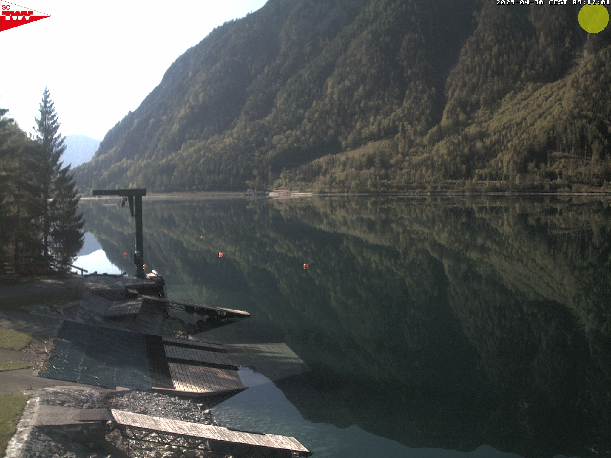 Webcam in Maurach am Achensee des Segelclub TWV Achensee mit Blick nach Süd Südwest zum Alpenhauptkam.